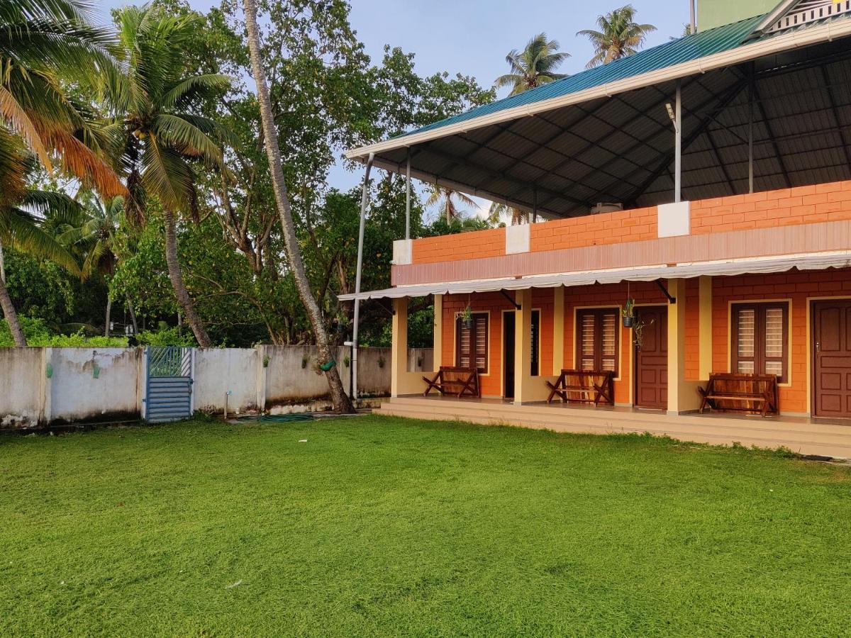 Wind &Waves Apartment Kollam Luaran gambar